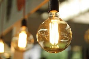 Read more about the article Enel falta de energia: como informar e religar a luz?