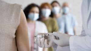 Leia mais sobre o artigo Posso ser demitido por não tomar vacina contra a Covid-19?