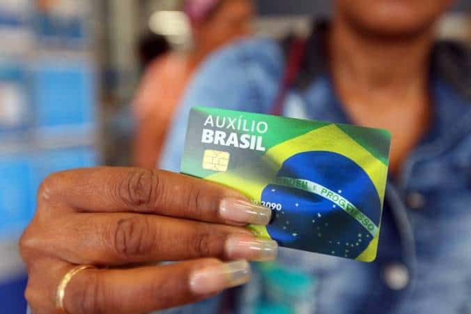 Leia mais sobre o artigo Quem tem direito ao Auxílio Brasil 2023?