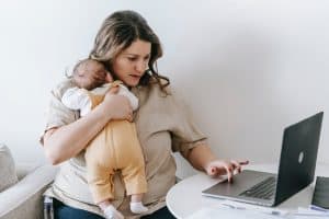 Leia mais sobre o artigo Licença-maternidade: entenda seus direitos e saiba como solicitar