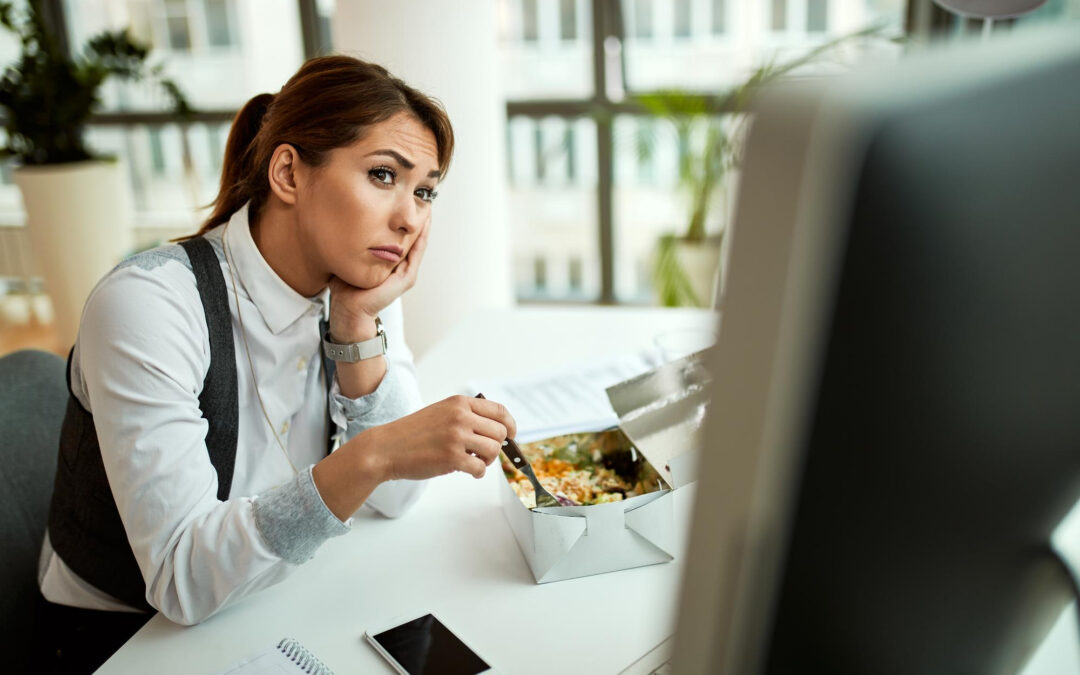 30 minutos de almoço é permitido