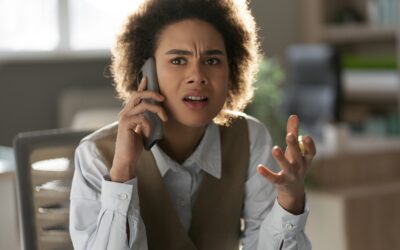 Cobrança no trabalho: a empresa de cobrança pode ligar para o meu emprego? Saiba o que a lei diz.