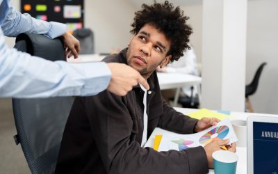 Dia da Consciência Negra: racismo na loja ou no trabalho é crime. Saiba como provar e buscar indenização por dano moral